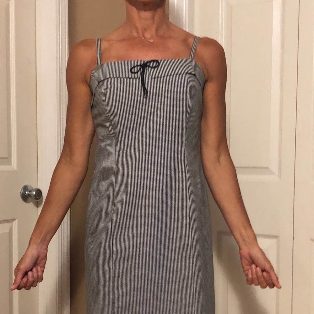 Ann Taylor Sleeveless black and white dress